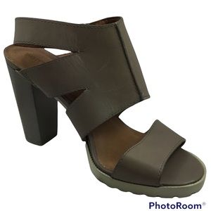 Saks Fifth Avenue sandal